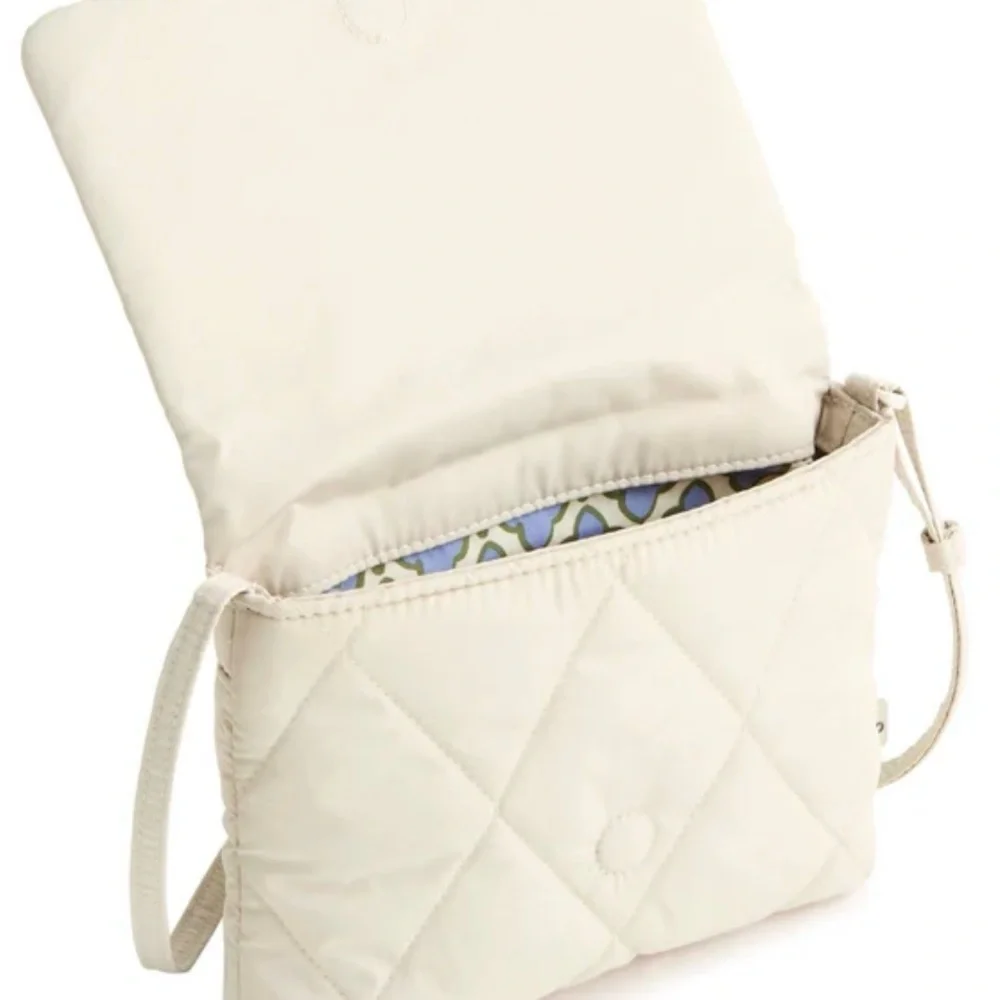 Vera Bradley Cream Quilted Flap Crossbody Bag. - Picture 3 of 5